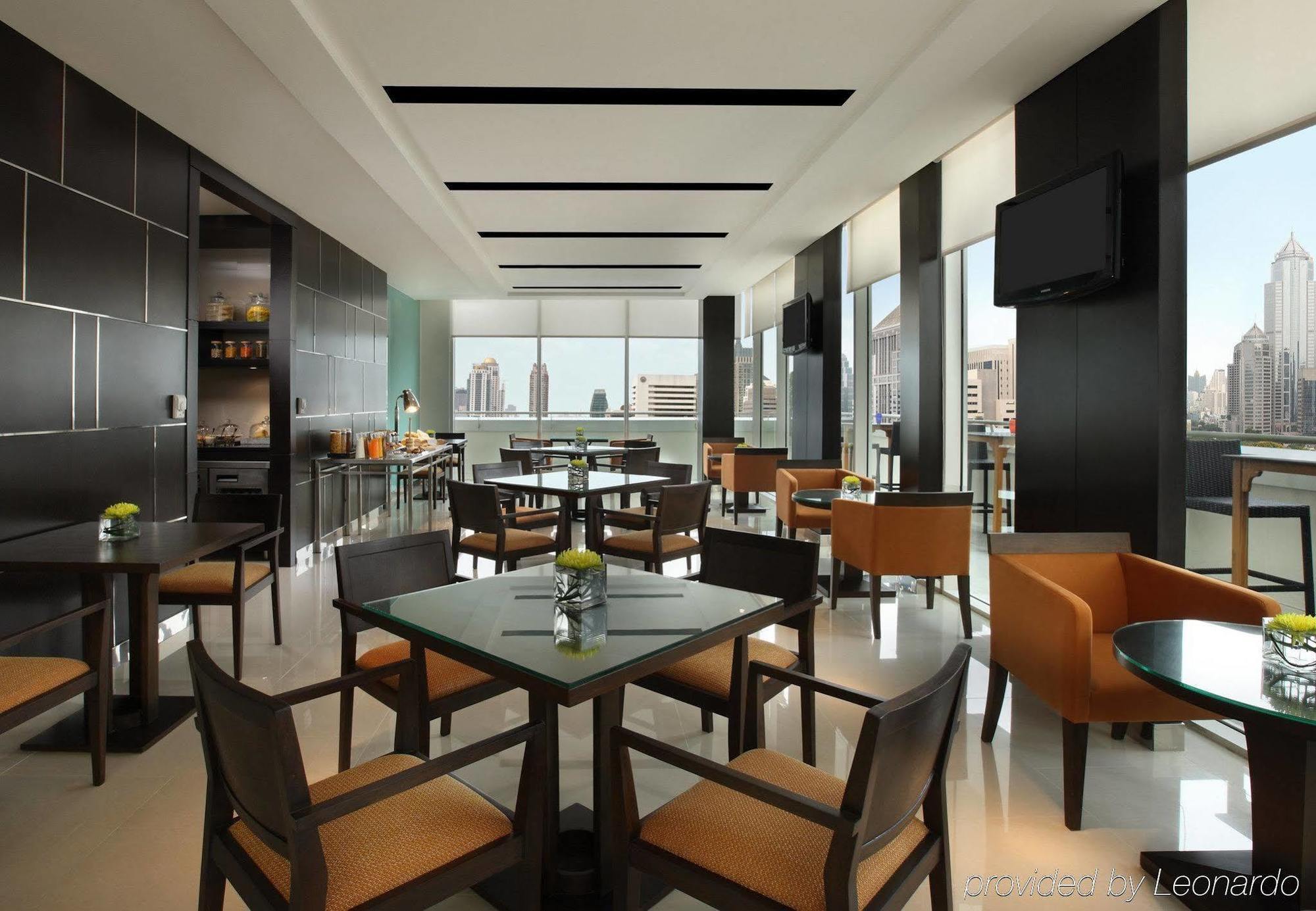 Hotel Courtyard By Marriott Bangkok Facilidades foto